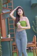夫妻正客堂沙发处事